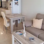 Aloha Apartment *
